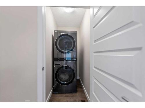 344 Bayview Street Sw, Airdrie, AB - Indoor Photo Showing Laundry Room