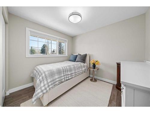 14932 Parkland Boulevard Se, Calgary, AB - Indoor Photo Showing Bedroom
