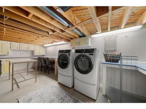 14932 Parkland Boulevard Se, Calgary, AB - Indoor Photo Showing Laundry Room
