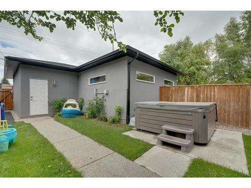 507 37 Street Sw, Calgary, AB - Outdoor With Exterior