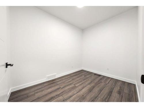 12 Lakewood Circle, Strathmore, AB - Indoor Photo Showing Other Room