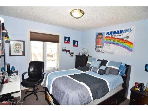 253 Tuscany Estates Rise Nw, Calgary, AB - Indoor Photo Showing Bedroom