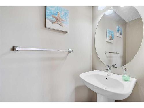 408 Skyview Ranch Grove Ne, Calgary, AB - Indoor Photo Showing Bathroom