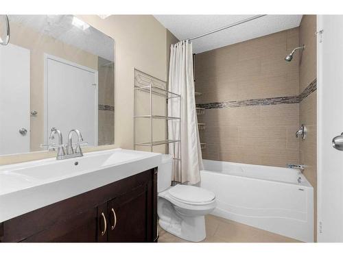 220-550 Westwood Drive Sw, Calgary, AB - Indoor Photo Showing Bathroom