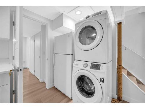 103 Castlegreen Close Ne, Calgary, AB - Indoor Photo Showing Laundry Room