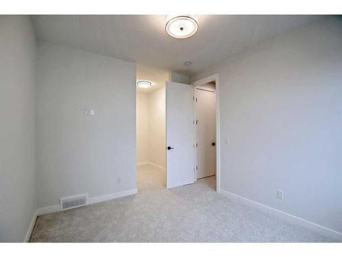 4423 Bowness Road Nw, Calgary, AB - Indoor Photo Showing Other Room