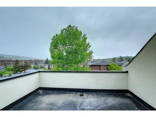 4423 Bowness Road Nw, Calgary, AB - Outdoor