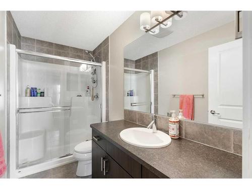 317-10 Auburn Bay Avenue Se, Calgary, AB - Indoor Photo Showing Bathroom
