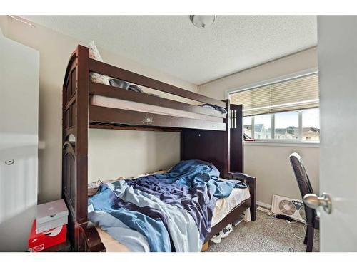 346 Mckenzie Towne Link Se, Calgary, AB - Indoor Photo Showing Bedroom