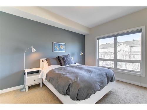 209-1108 15 Street Sw, Calgary, AB - Indoor Photo Showing Bedroom
