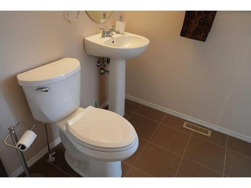 183 Evansridge Circle Nw, Calgary, AB - Indoor Photo Showing Bathroom