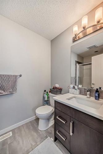 202 New Brighton Walk Se, Calgary, AB - Indoor Photo Showing Bathroom