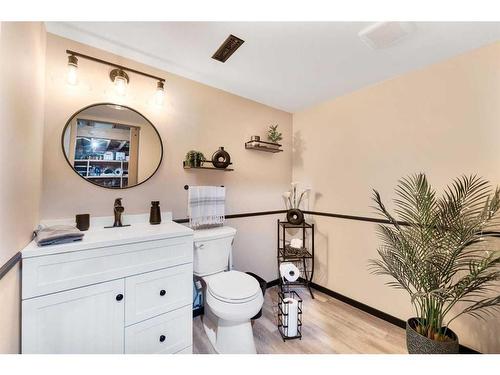 108 Hidden Vale Crescent Nw, Calgary, AB - Indoor Photo Showing Bathroom
