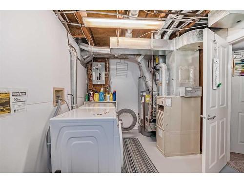 39 Abbeydale Villas Ne, Calgary, AB - Indoor Photo Showing Laundry Room