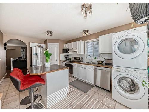112 Citadel Estates Terrace Nw, Calgary, AB - Indoor Photo Showing Laundry Room
