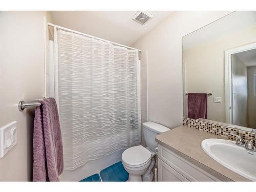 3 Fireside Place, Cochrane, AB - Indoor Photo Showing Bathroom
