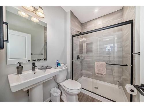 174 Dawson Harbour Rise, Chestermere, AB - Indoor Photo Showing Bathroom