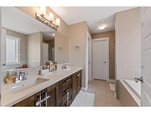 255 Baywater Way Sw, Airdrie, AB - Indoor Photo Showing Bathroom