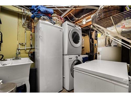 3712 66 Street Nw, Calgary, AB - Indoor Photo Showing Laundry Room
