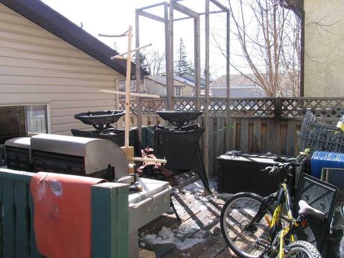 424 Templeview Drive Ne, Calgary, AB - Outdoor With Deck Patio Veranda