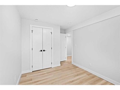 7645 & 7643 21A Street Se, Calgary, AB - Indoor Photo Showing Other Room