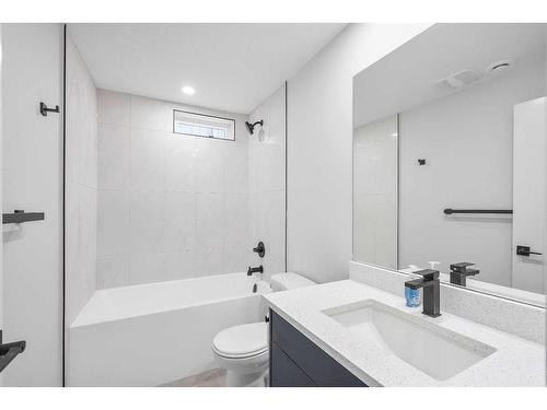 7645 & 7643 21A Street Se, Calgary, AB - Indoor Photo Showing Bathroom