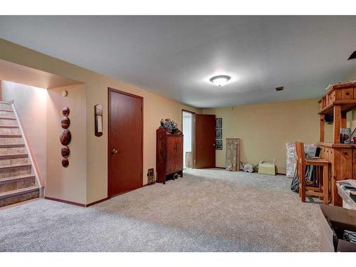 278 Chinook Drive, Vulcan, AB - Indoor Photo Showing Other Room