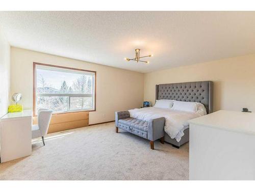 130 Topaz Gate, Chestermere, AB - Indoor Photo Showing Bedroom