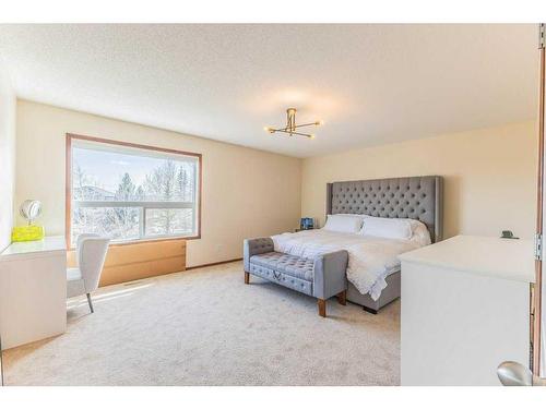 130 Topaz Gate, Chestermere, AB - Indoor Photo Showing Bedroom
