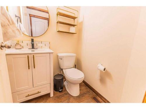 130 Topaz Gate, Chestermere, AB - Indoor Photo Showing Bathroom
