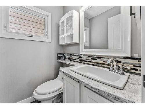 103 Silvergrove Place Nw, Calgary, AB - Indoor Photo Showing Bathroom