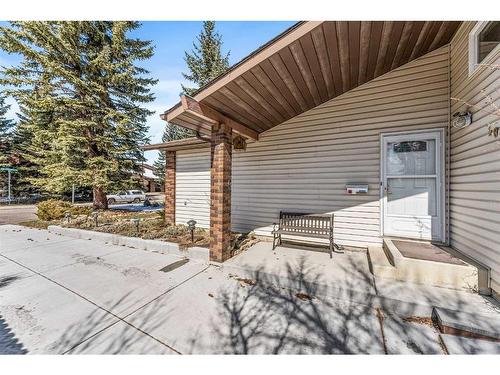 103 Silvergrove Place Nw, Calgary, AB - Indoor