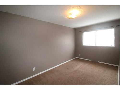 1302 11 Avenue Se, Calgary, AB - Indoor Photo Showing Other Room