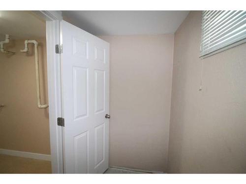 1302 11 Avenue Se, Calgary, AB - Indoor Photo Showing Other Room