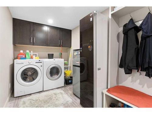 5039 Norris Road Nw, Calgary, AB - Indoor Photo Showing Laundry Room