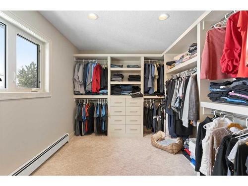 5039 Norris Road Nw, Calgary, AB - Indoor With Storage