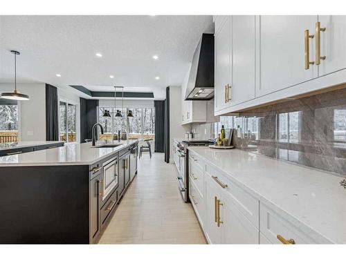 66 Aspen Summit Close Sw, Calgary, AB - Indoor Photo Showing Kitchen With Upgraded Kitchen