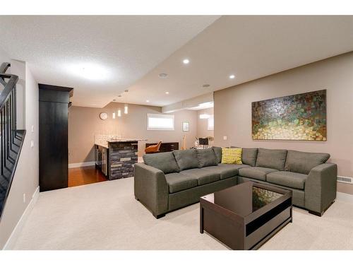 26 Aspen Dale Court Sw, Calgary, AB - Indoor Photo Showing Living Room