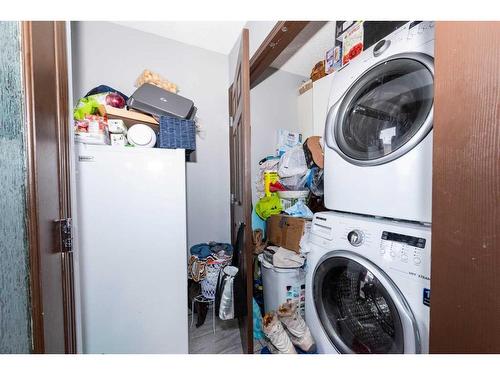 222 Saddlebrook Way Ne, Calgary, AB - Indoor Photo Showing Laundry Room
