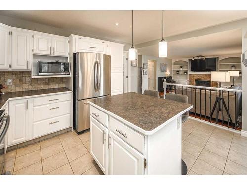 158 Sundown Place Se, Calgary, AB - Indoor Photo Showing Kitchen With Stainless Steel Kitchen With Upgraded Kitchen