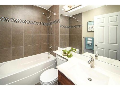 158 Sundown Place Se, Calgary, AB - Indoor Photo Showing Bathroom