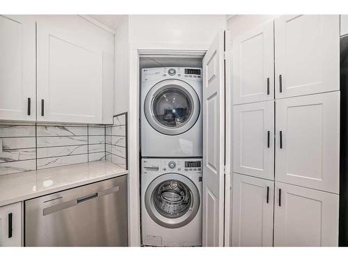164-3809 45 Street Sw, Calgary, AB - Indoor Photo Showing Laundry Room