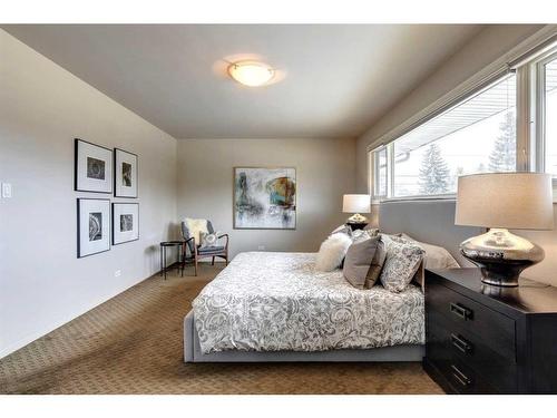 1316 34 Avenue Sw, Calgary, AB - Indoor Photo Showing Bedroom