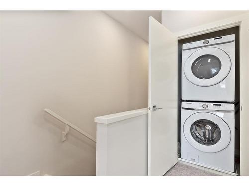 3-2615 12 Avenue Se, Calgary, AB - Indoor Photo Showing Laundry Room