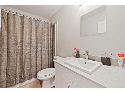 313-10 Sage Hill Walk Nw, Calgary, AB - Indoor Photo Showing Bathroom