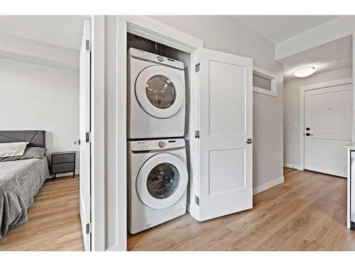 313-10 Sage Hill Walk Nw, Calgary, AB - Indoor Photo Showing Laundry Room