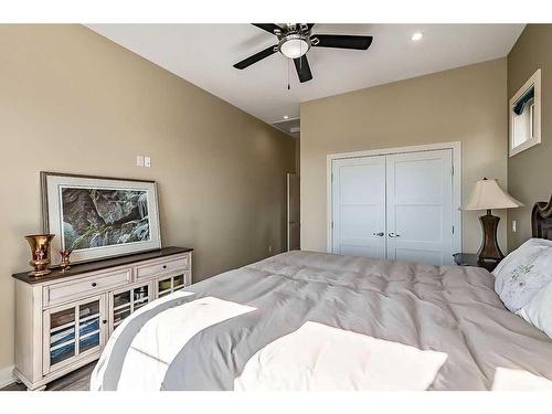 644 Country Meadows Close Nw, Diamond Valley, AB - Indoor Photo Showing Bedroom