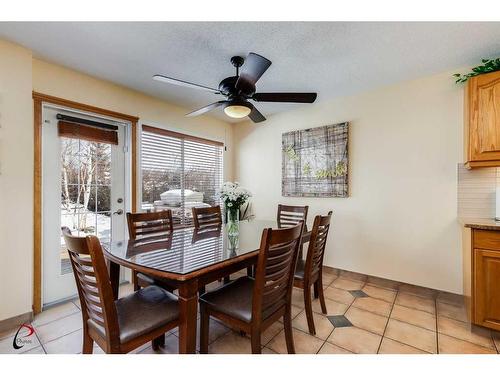 77 Rockbluff Place Nw, Calgary, AB - Indoor Photo Showing Dining Room