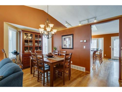 32 Sunmeadows Place Se, Calgary, AB - Indoor Photo Showing Dining Room