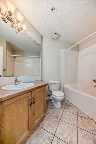 320-1800 14A Street Sw, Calgary, AB - Indoor Photo Showing Bathroom